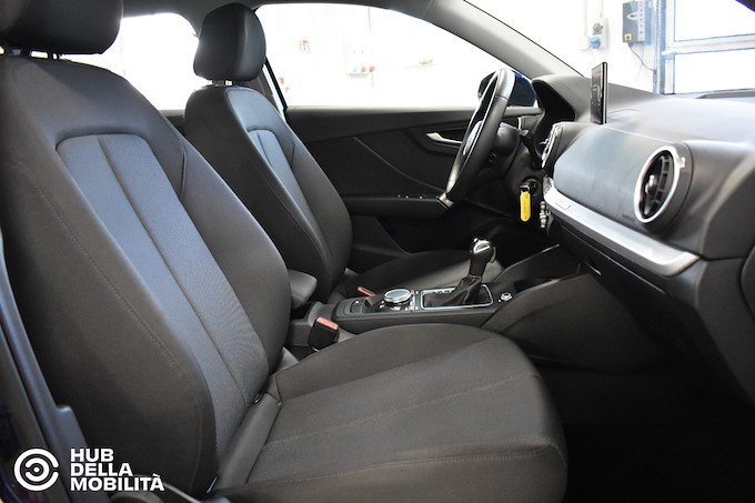 AUDI Q2 30 TDI S tronic Business